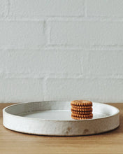 Load image into Gallery viewer, White straight edge flat plates