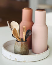 Load image into Gallery viewer, White straight edge flat plates