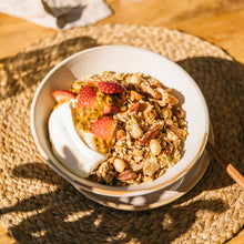 Load image into Gallery viewer, Nutty Granola Maple Vanilla - 450g