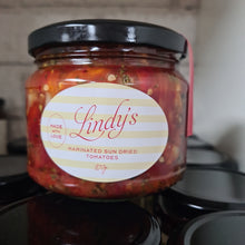 Load image into Gallery viewer, Lindy&#39;s Marinated Sun Dried Tomatoes
