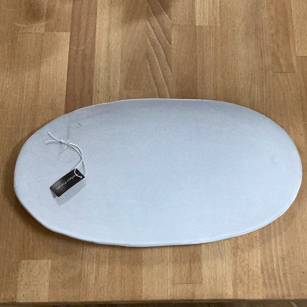 Perfect Pieces - Flat Oval Plate Small (8061)
