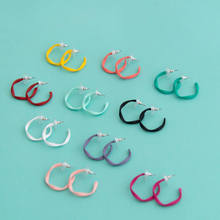 Load image into Gallery viewer, Everyday Twisted Midi Hoop Earrings
