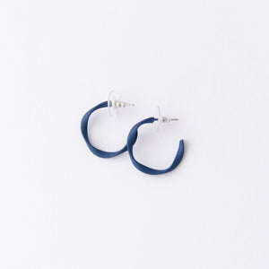 Everyday Twisted Midi Hoop Earrings
