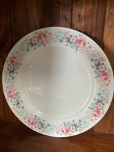 Load image into Gallery viewer, Greengate Dinner Plate
