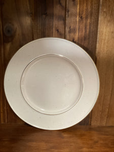 Plate pale pink w/ gold rim - Greengate